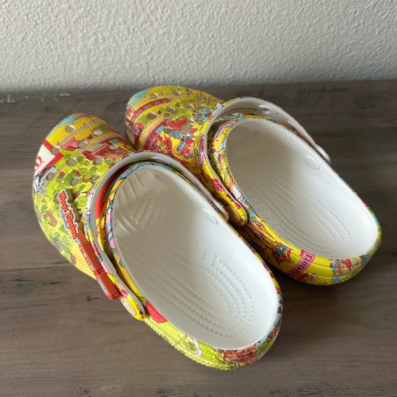 Disney Magic Kingdom Crocs - Picture 2 of 2